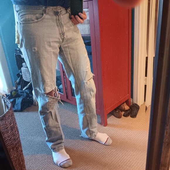 Men's Levi's 505 Regular Fit 34x36 Ripped and distressed - Picture 2 of 9